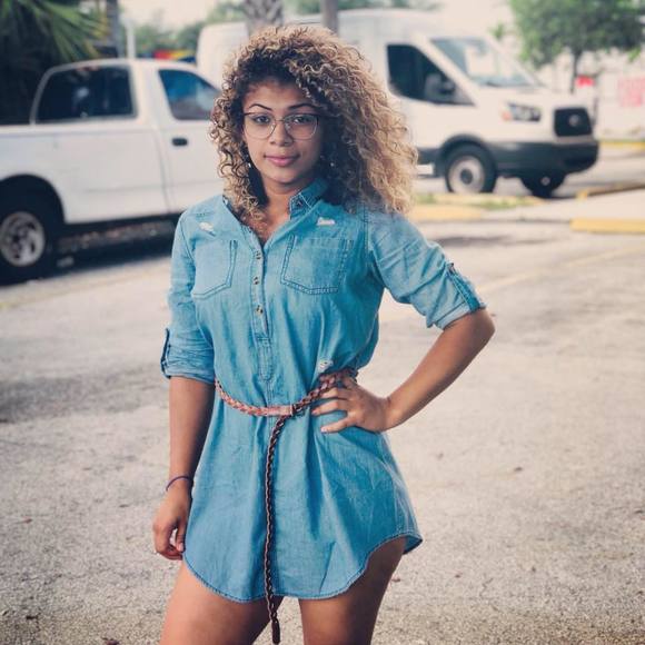 Meet your Posher, Yamileth - Picture 1 of 1